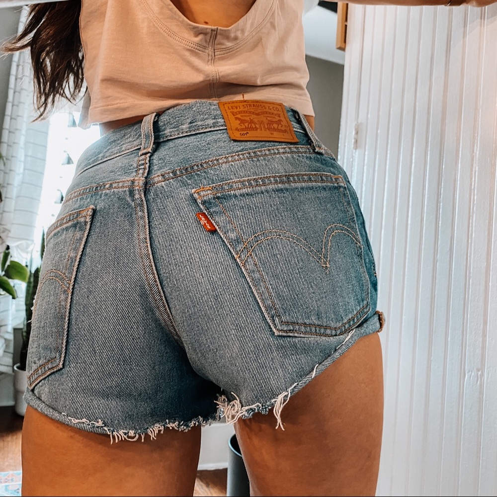 Levi’s 501 high waisted premium denim sz 25